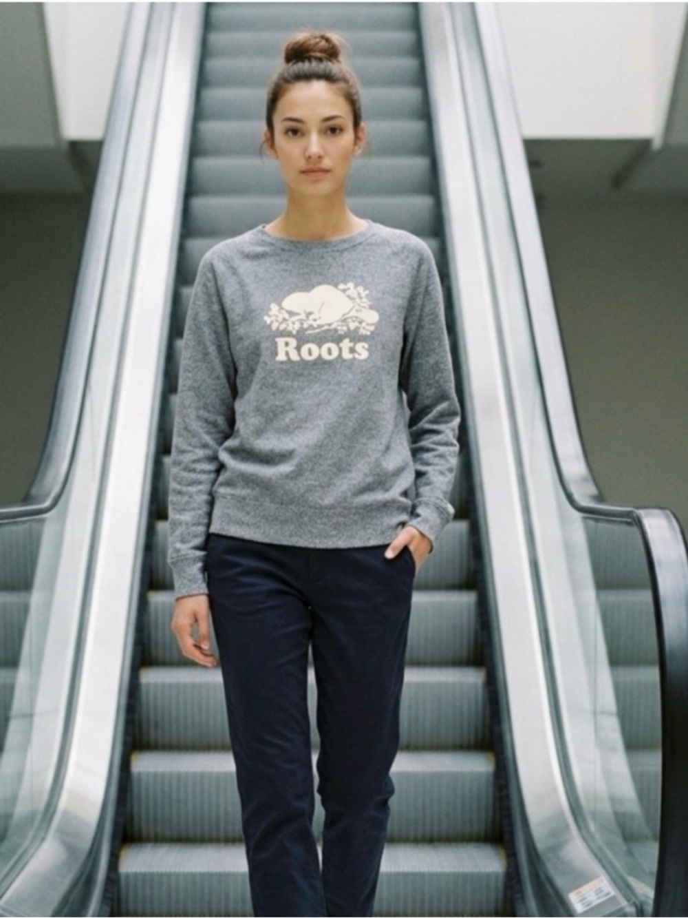Women's Roots Grey and White Logo Sweatshirt Size M
